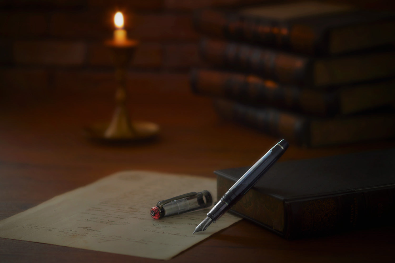 10月17日（金）11:00より事前予約受付開始！「プロフェッショナルギア スリム 万年筆 限定 魔女の囁き」新発売